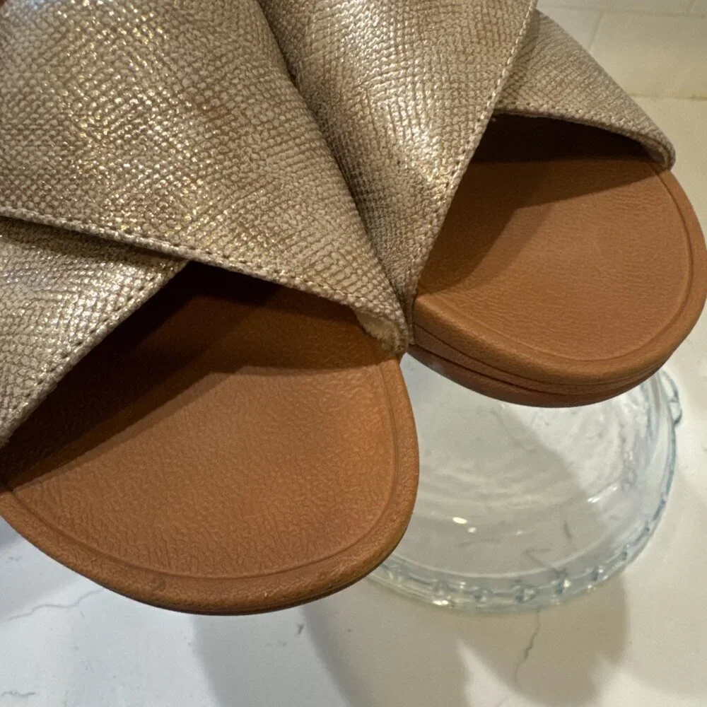 FitFlop Women Lulu Cross Slide Sandals Gold Shimmer Print Shoes Size 5 - Picture 9 of 13